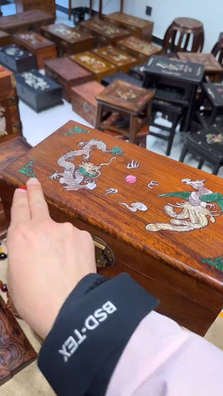 【闪购商品】木龙凤呈祥螺钿首饰盒