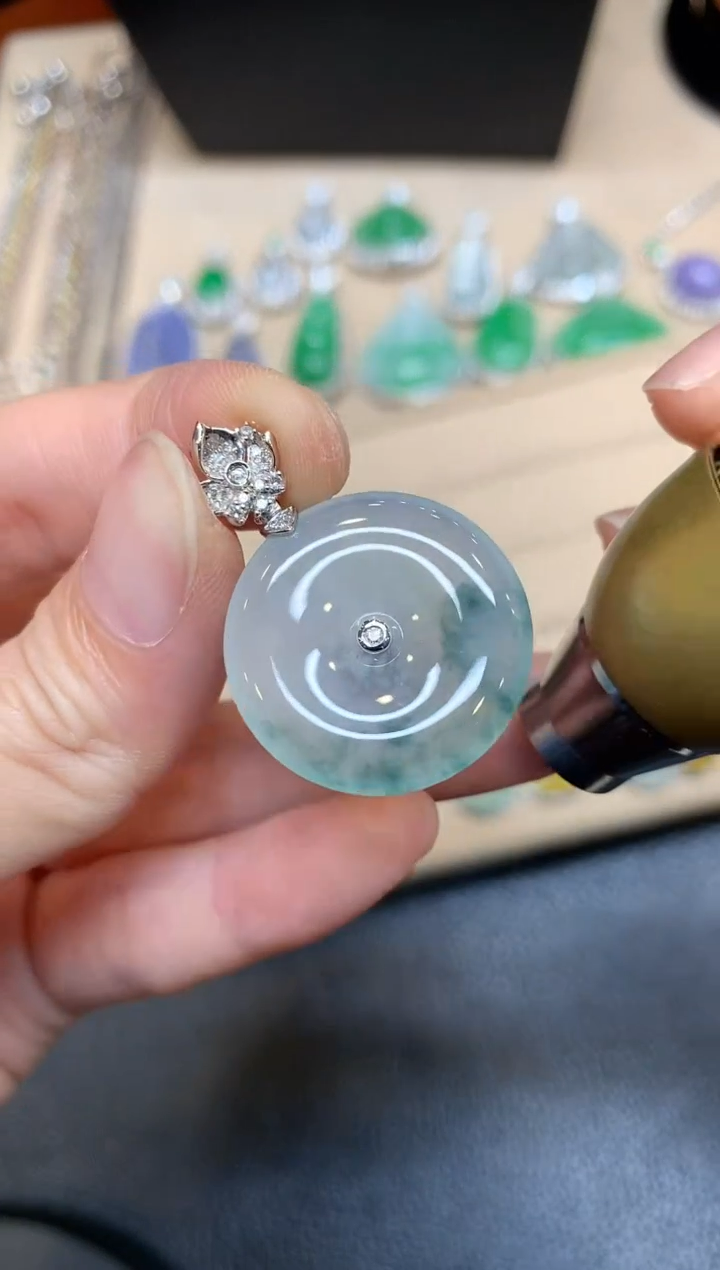 翡翠18K金镶嵌吊坠(不含链)平安扣【无服务费