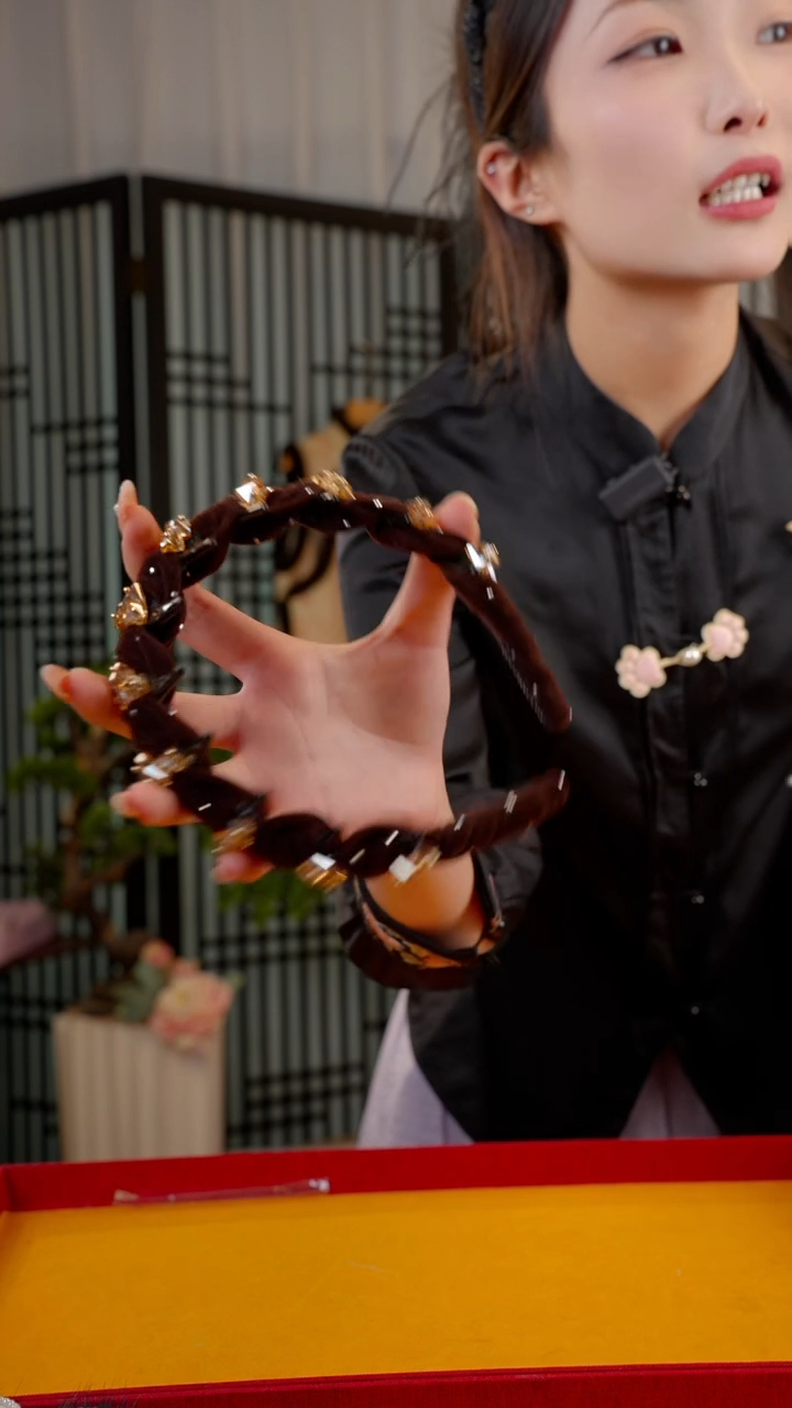 刺绣非遗苏绣绒花饰品