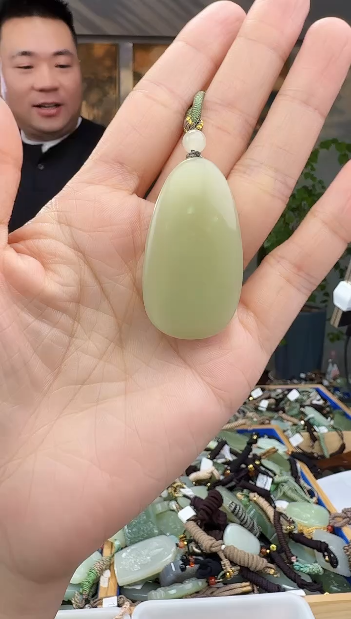 未镶嵌和田玉挂件拍一发一