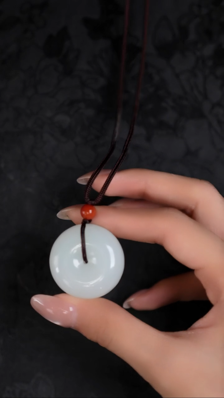 未镶嵌和田玉（白玉）挂件俄料 工厂抛货  不退不换 多样性发其1