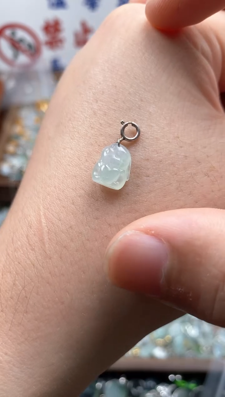 【闪购商品】翡翠颈饰未镶嵌哥哥