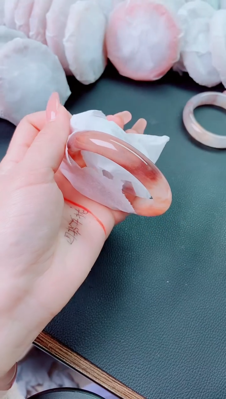 【闪购商品】石英质玉手镯未镶嵌M115-59-60