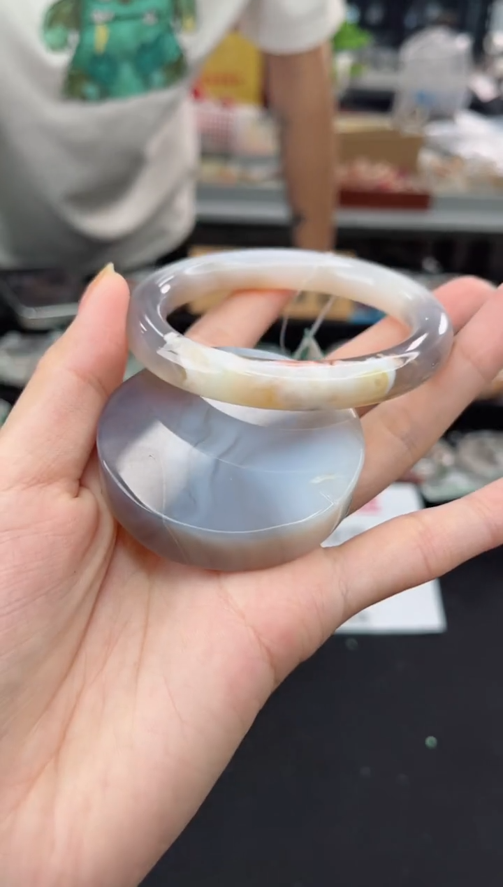 【闪购商品】石英质玉手镯未镶嵌55圈口（赠品镯心）106203