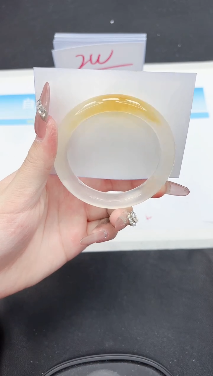 【闪购商品】石英质玉手镯未镶嵌399--58.7