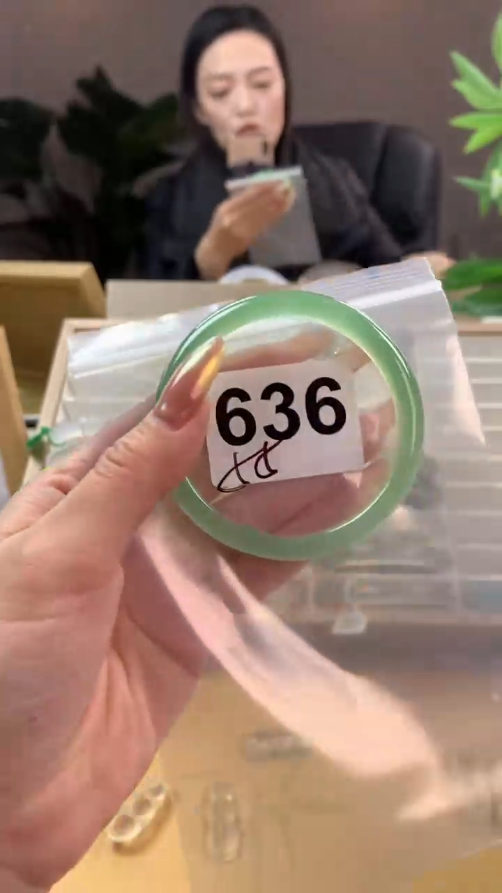 【闪购商品】玛瑙/玉髓手镯未镶嵌636