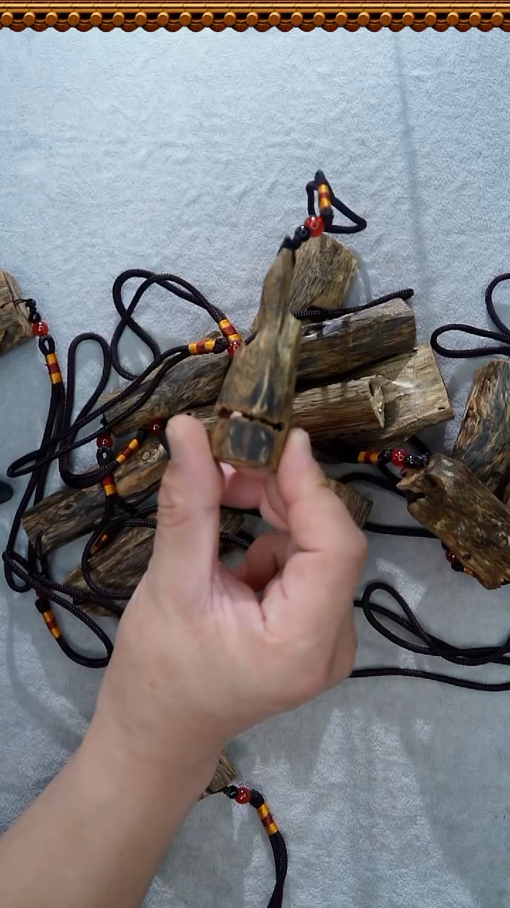 沉香手串奇楠虫漏车挂 多样性发其一