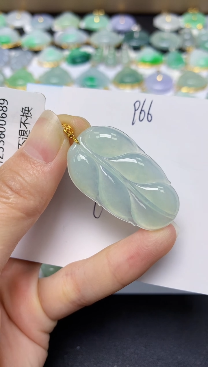 翡翠18K金镶嵌颈饰 天然翡翠A货