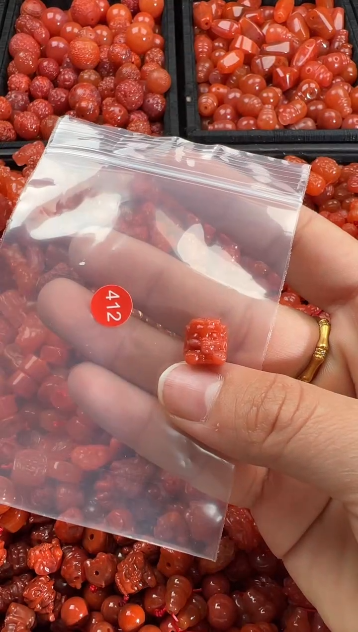 【闪购商品】南红玛瑙颈饰未镶嵌1