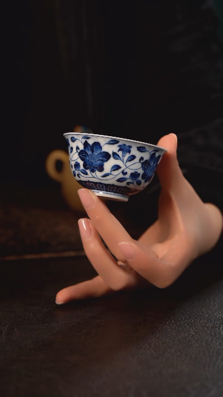 【闪购商品】杯洪印慕明缠枝石榴撇口杯