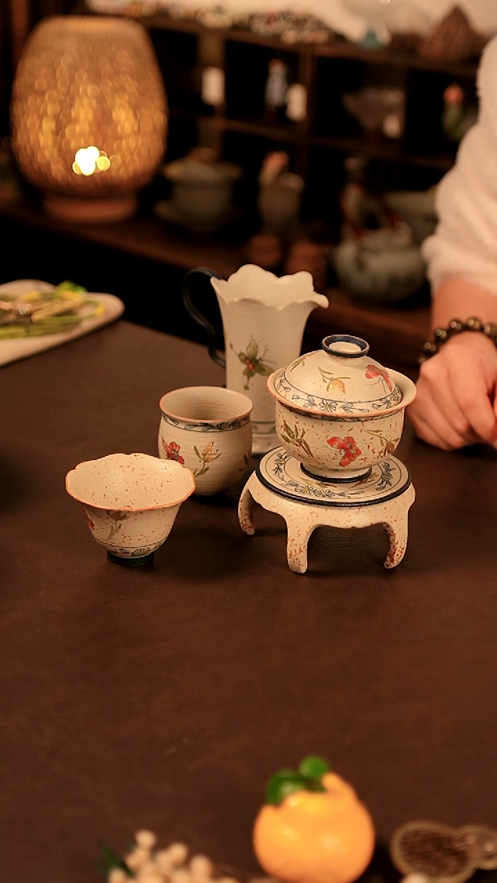 【闪购商品】闪购冲冲冲 青花蝴蝶兰花一套