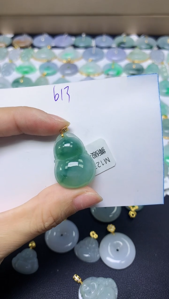 翡翠18K金镶嵌颈饰天然自然緬甸A貨翡翠
