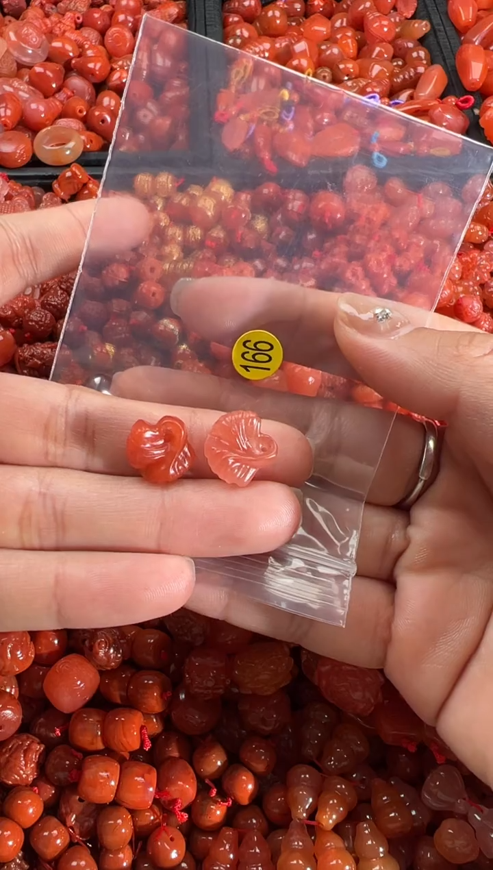 【闪购商品】南红玛瑙颈饰未镶嵌1