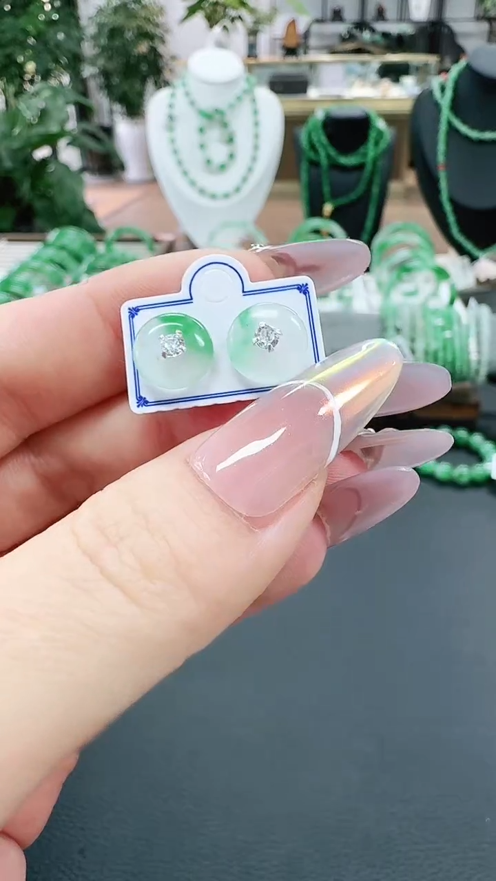 未镶嵌1石英质玉（非洲翠）/1645