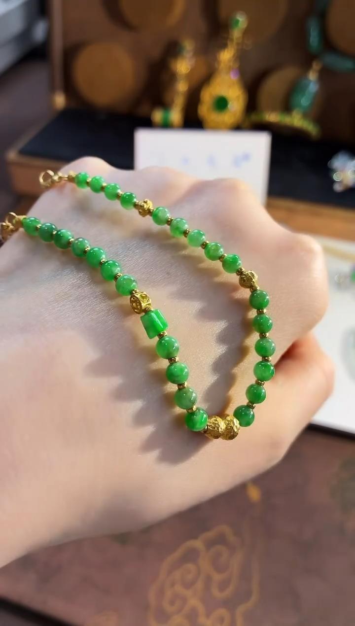 18K金镶嵌手链翡翠手链