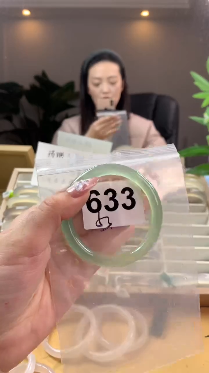 【闪购商品】玛瑙/玉髓手镯未镶嵌633