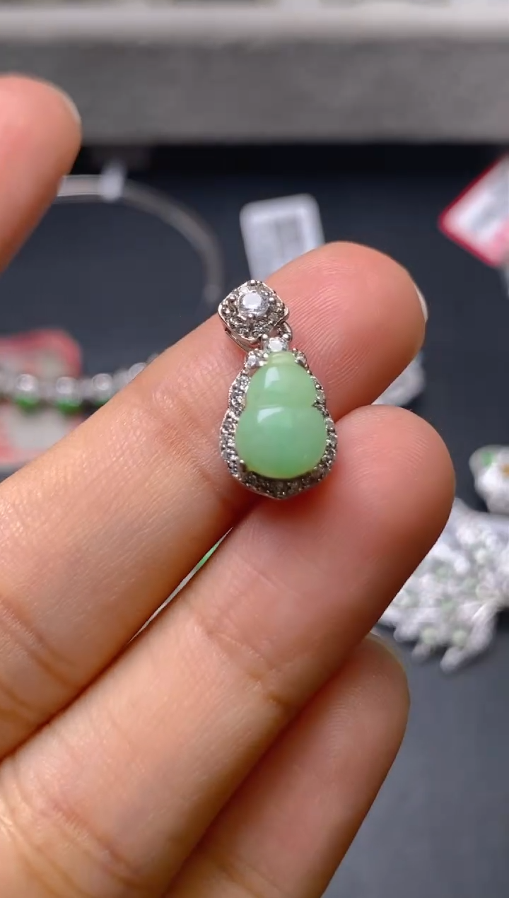 银S925镶嵌戒指翡翠百内无证书