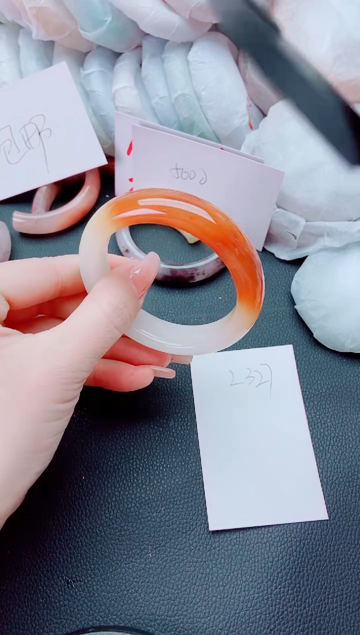 【闪购商品】石英质玉手镯未镶嵌L327-57-58