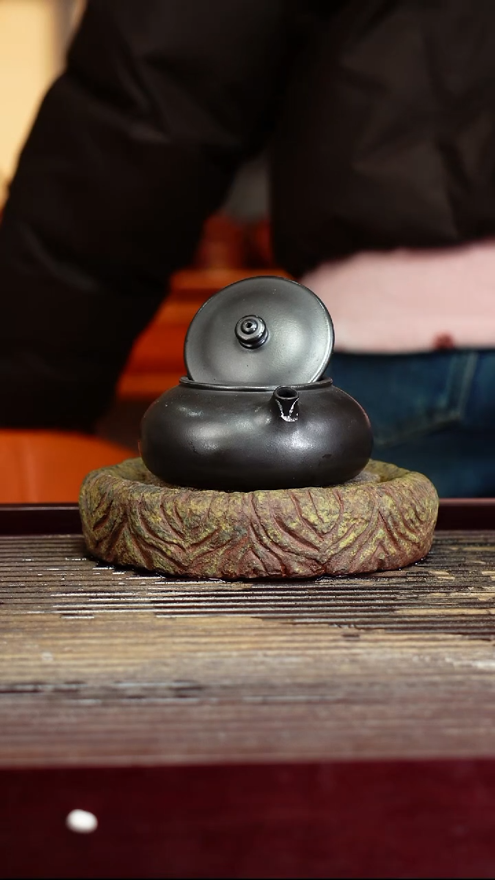 宜兴原矿紫砂壶茶壶宜兴原矿紫砂壶茶壶180C