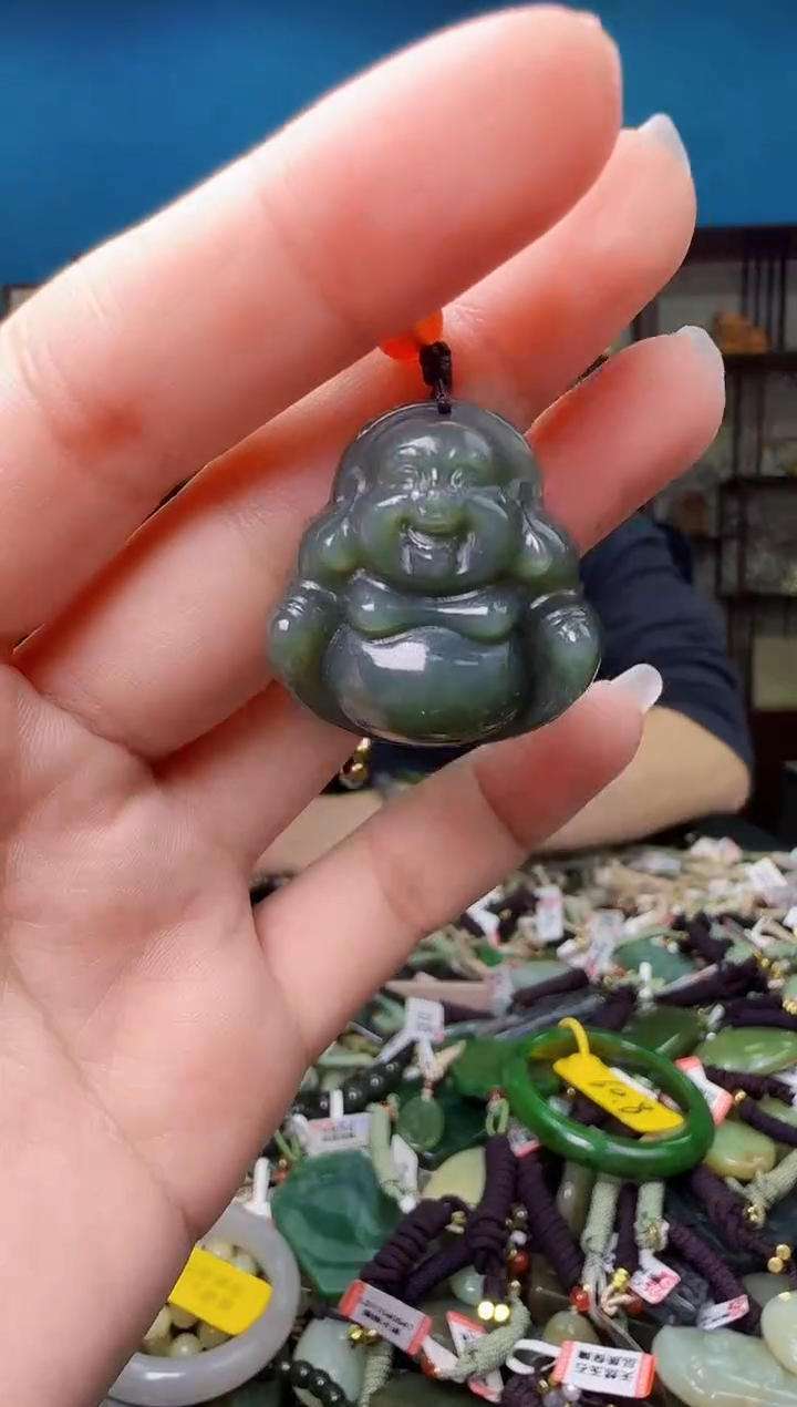 颈饰未镶嵌和田玉1