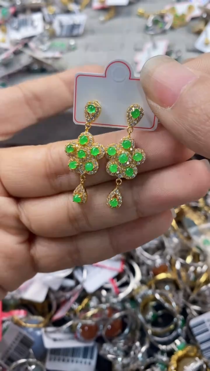 银S925镶嵌戒指翡翠666               6