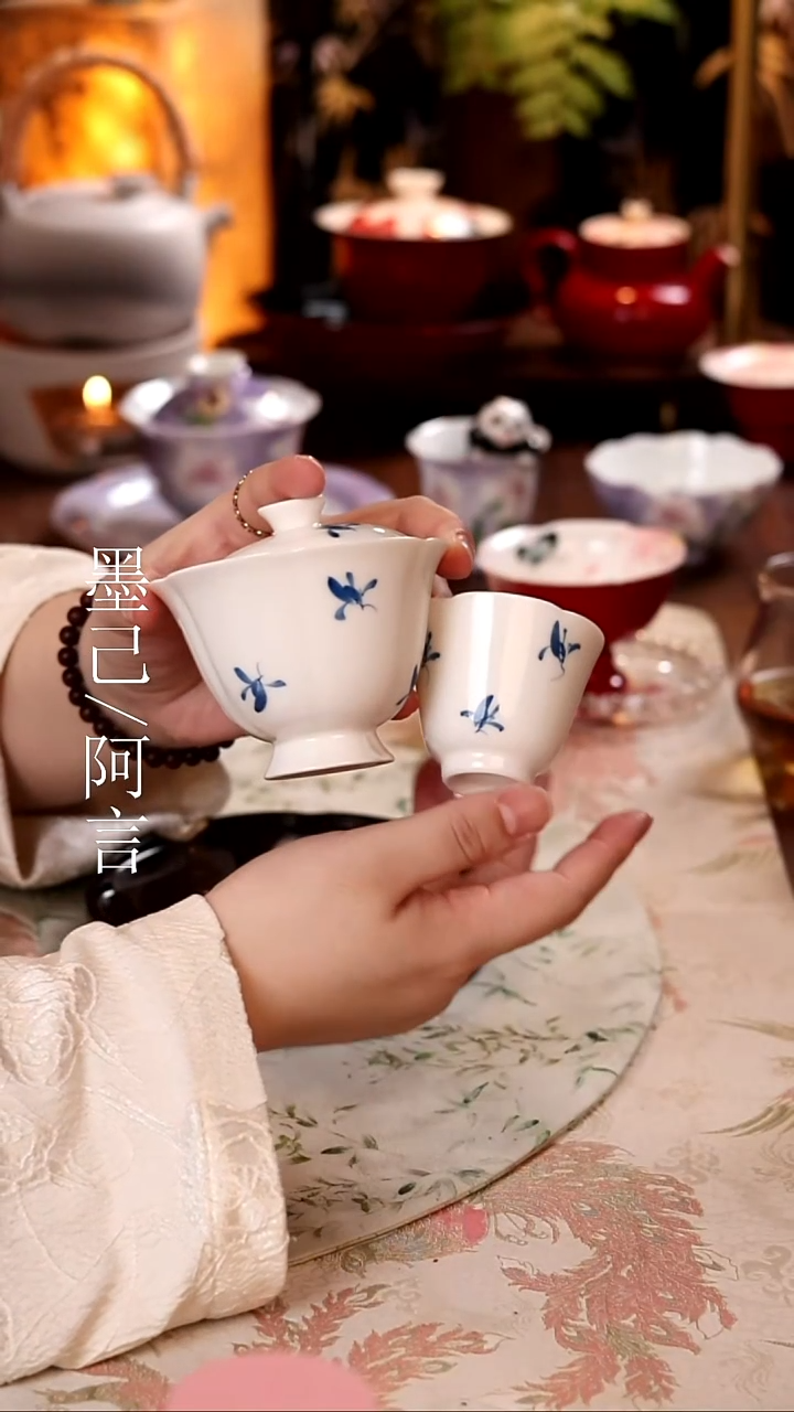 两件套哈哈哈哈哈