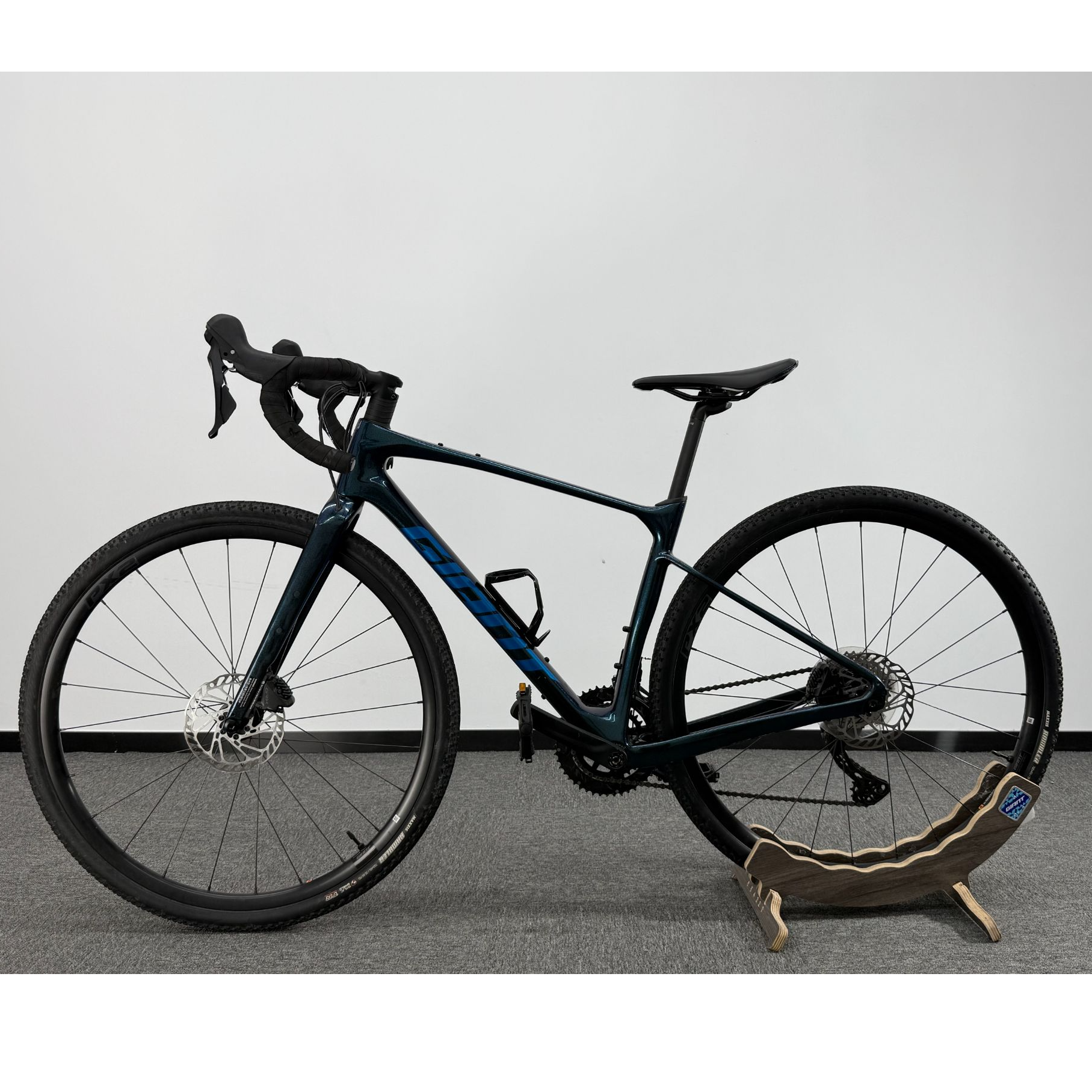 捷安特 Revoltadv2弯把瓜车 尺码XS码建议身高155-166cm