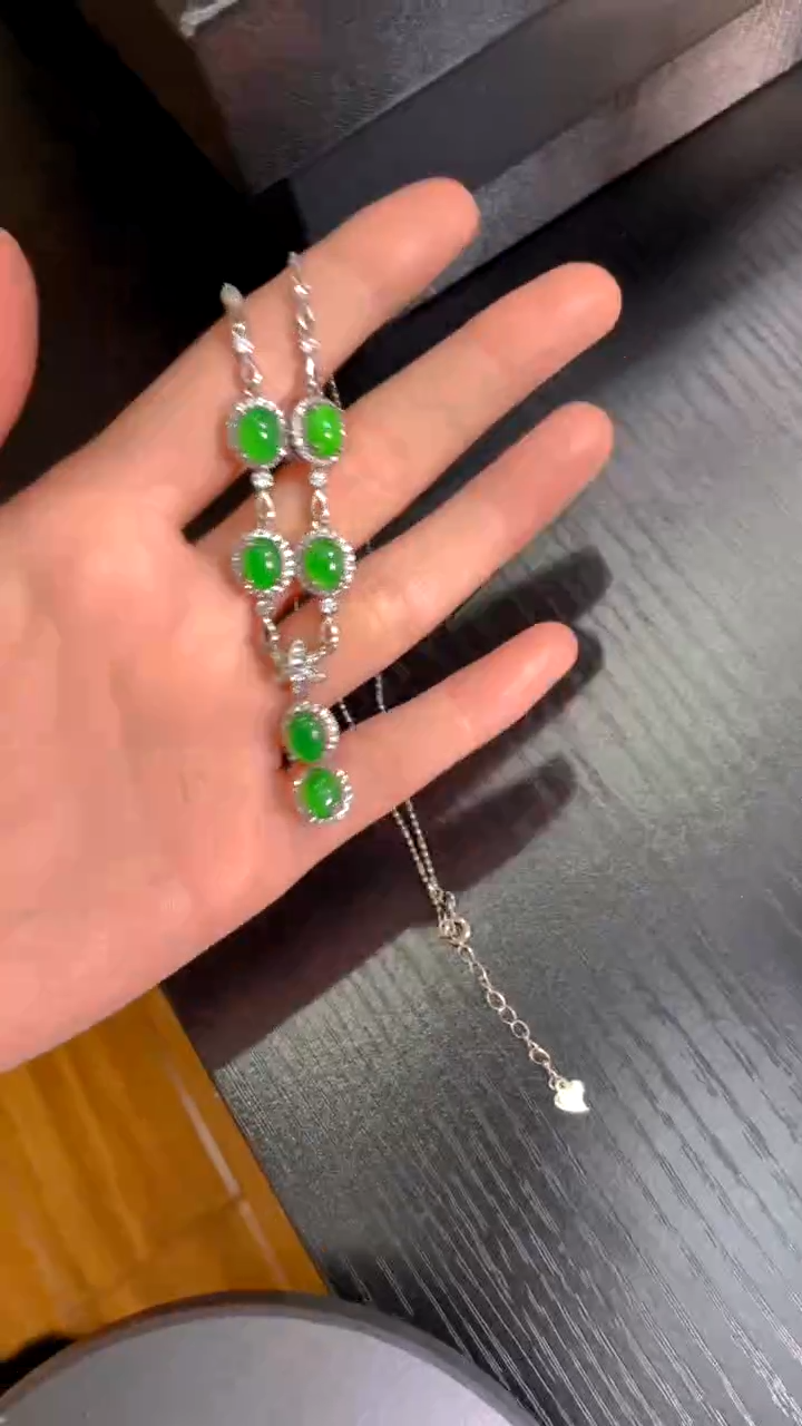 【闪购商品】翡翠吊坠(不含链)银S925镶嵌吊坠