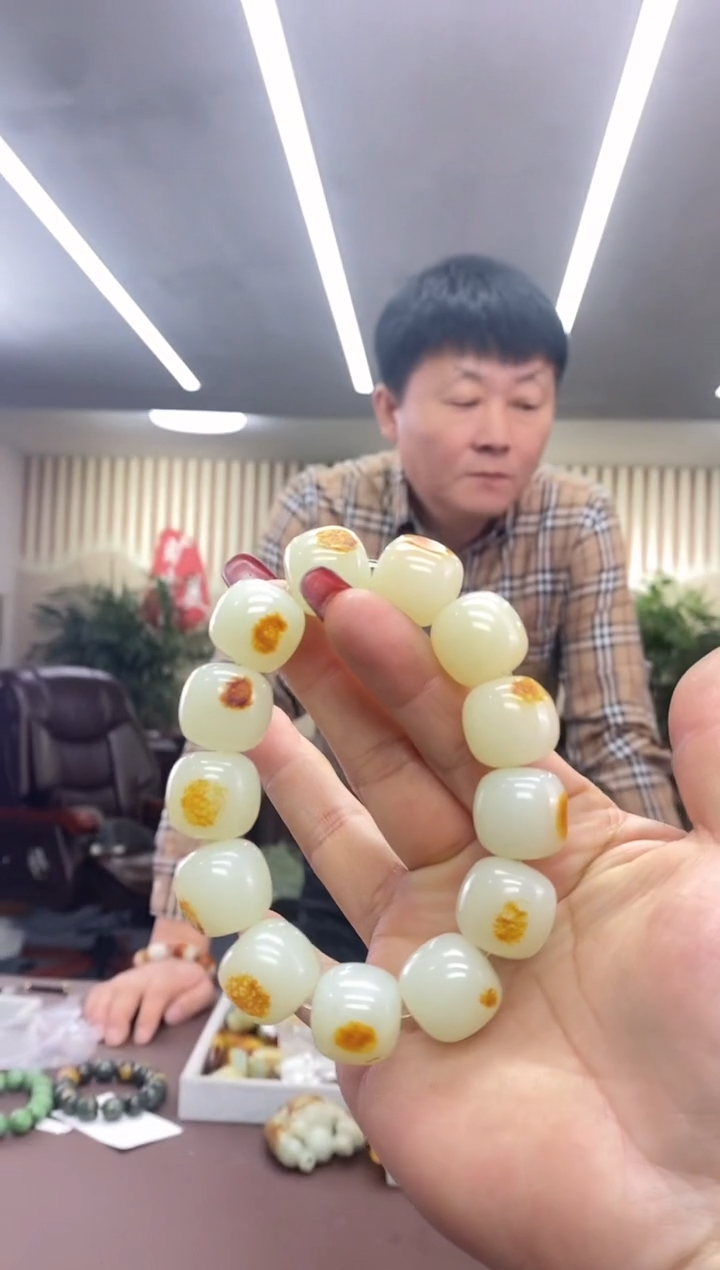 【闪购商品】透闪石质玉河磨玉手串未镶嵌手串