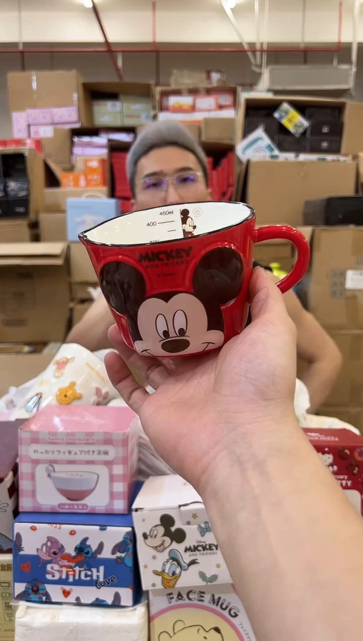 原盒红色米奇量杯