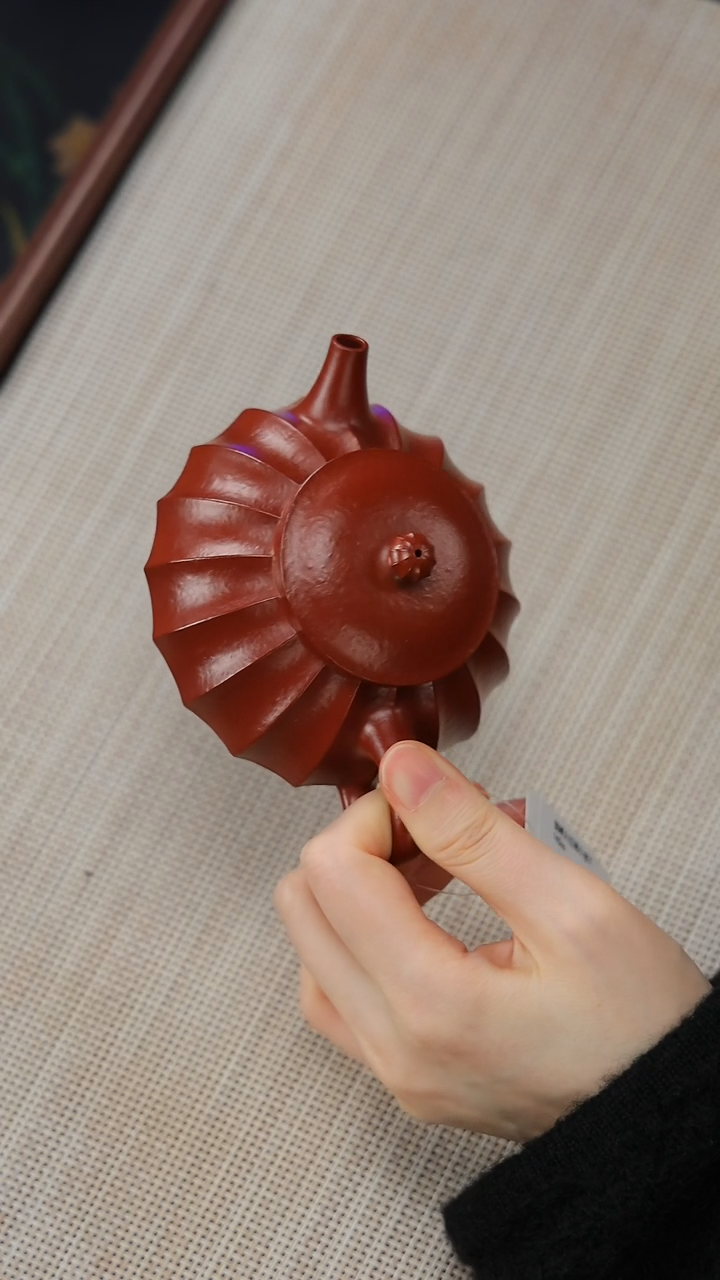 【闪购商品】紫砂茶壶hf大红袍 筋纹裙碟 145cc