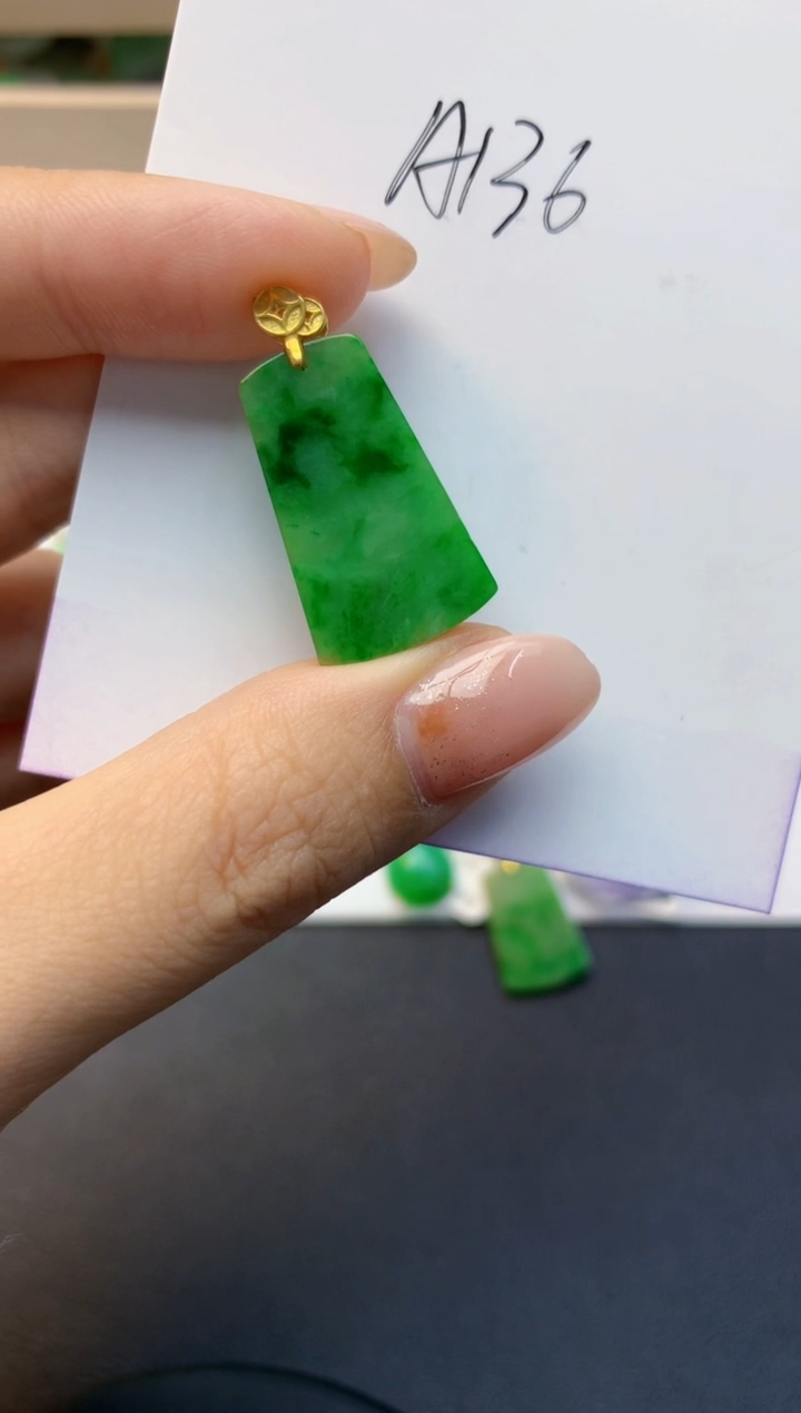 颈饰未镶嵌翡翠张**?天然A货缅甸翡翠百元以上9元证书费自理