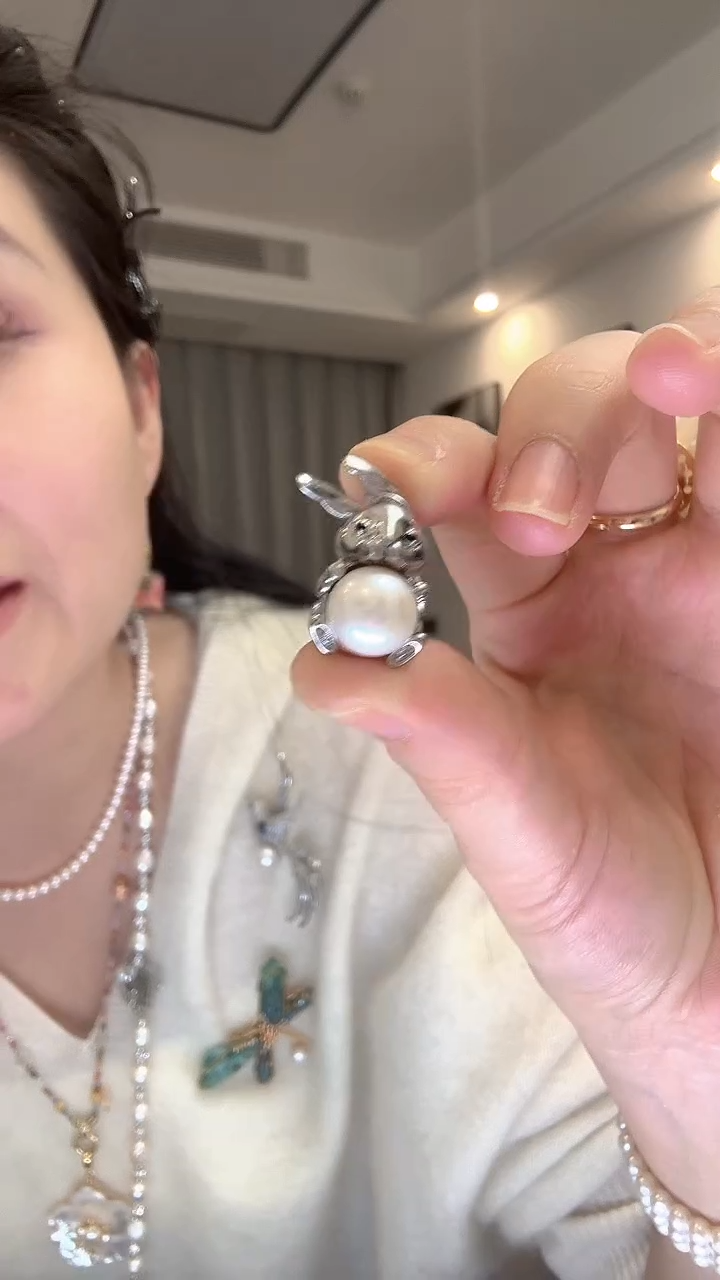 未镶嵌胸饰淡水珍珠小兔子圆珠胸针