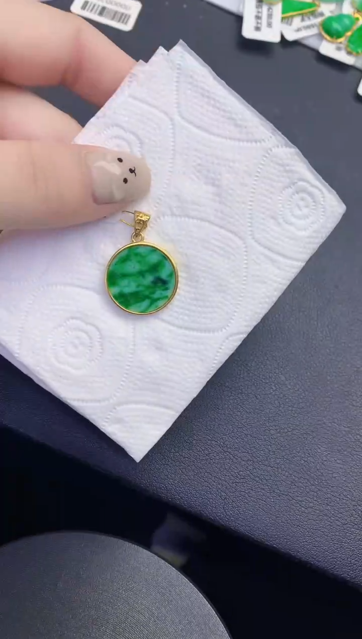 颈饰未镶嵌翡翠缅甸天然翡翠A货