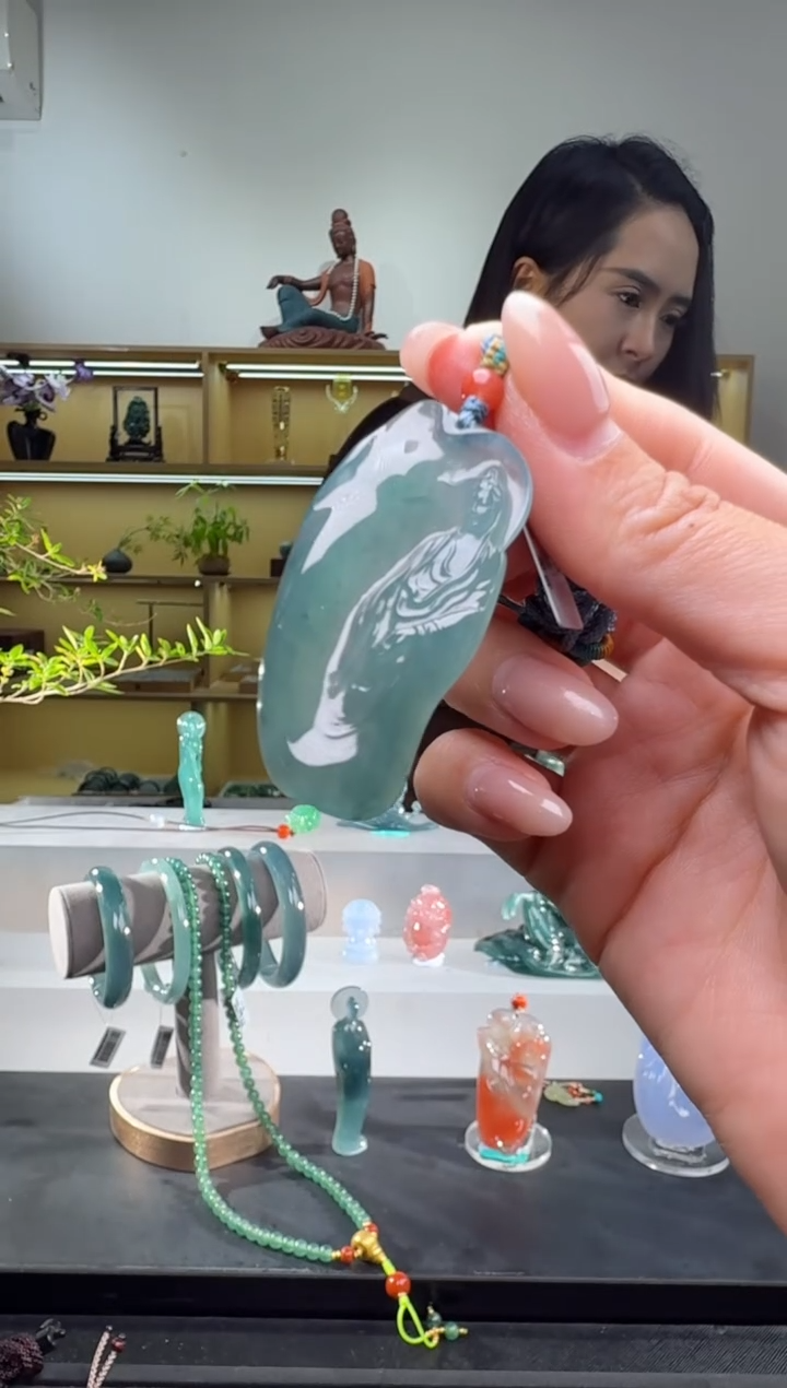 吊坠(不含链)未镶嵌翡翠佛