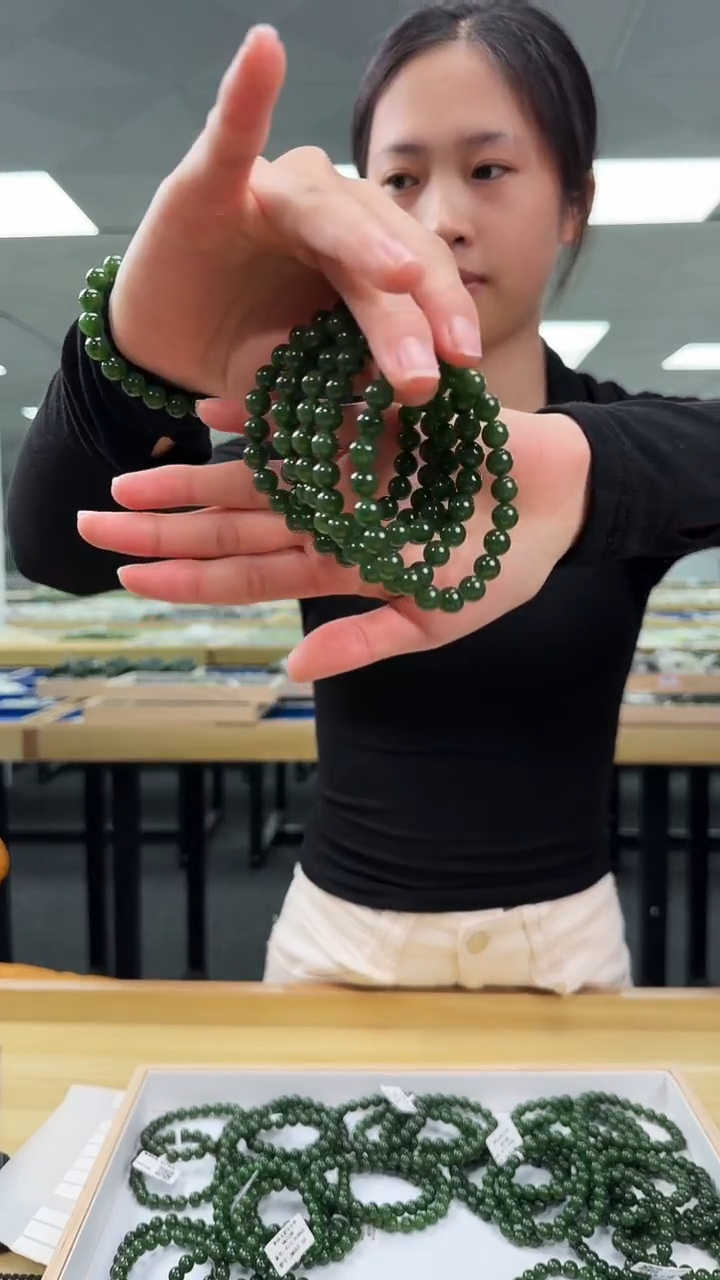 颈饰未镶嵌和田玉碧玉手串 多样性发一
