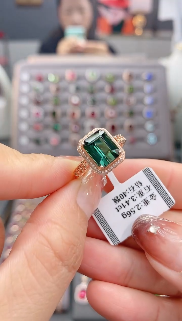 18K金镶嵌戒指碧玺3.41