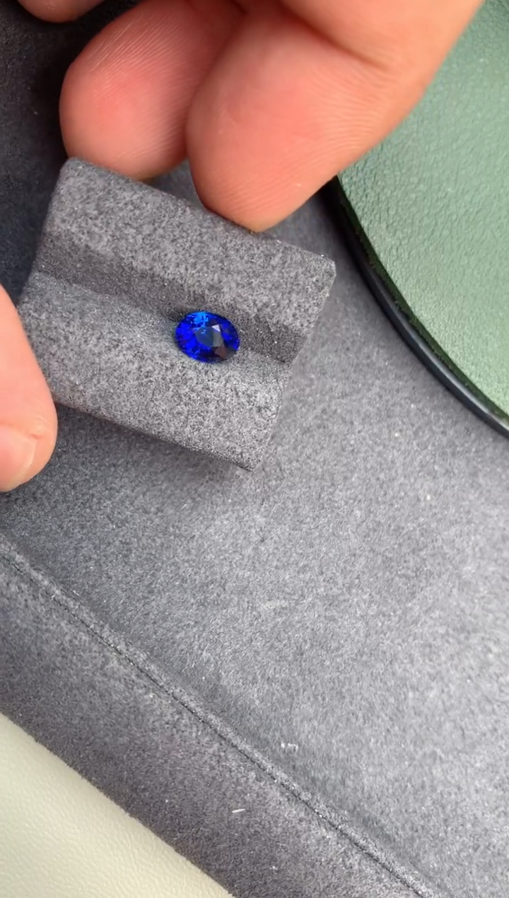 【闪购商品】蓝宝石裸石未镶嵌1.1ct皇家蓝