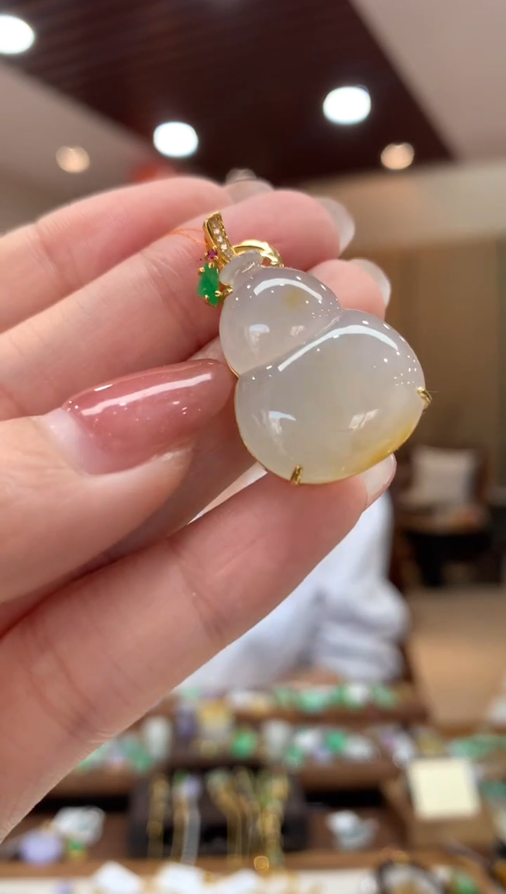 翡翠18K金镶嵌吊坠(不含链)葫芦