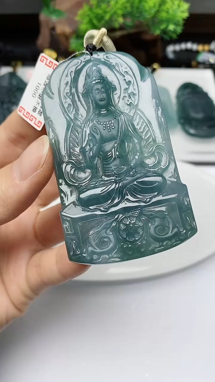 【闪购商品】翡翠颈饰未镶嵌