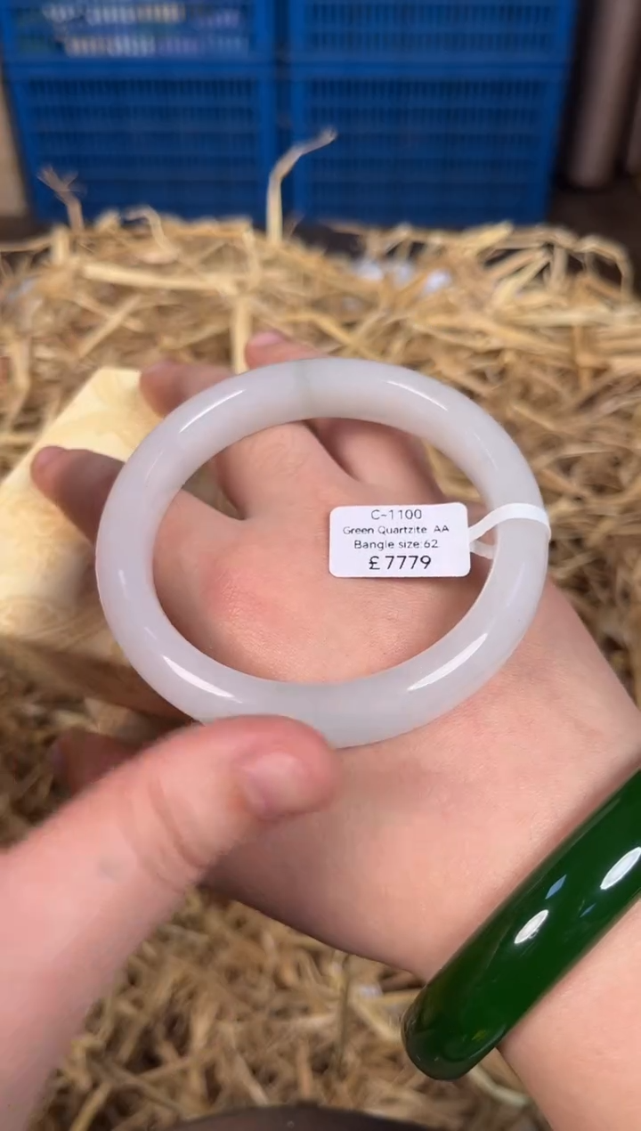 未镶嵌手镯石英质玉C1100