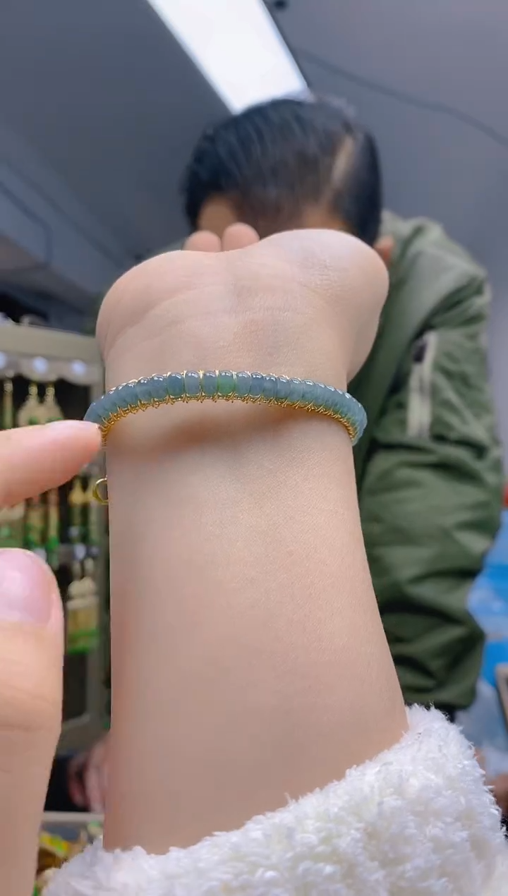 【闪购商品】翡翠耳饰合金409翡翠手镯