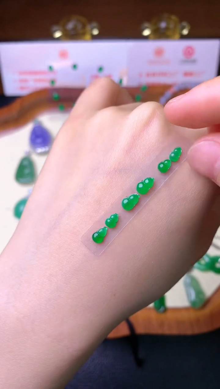 【闪购商品】定制翡翠未镶嵌裸石（镶嵌定制）