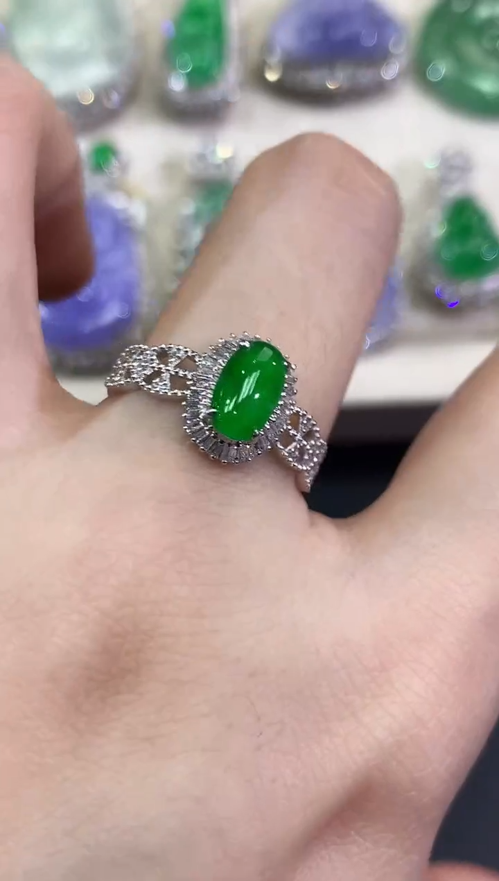 【闪购商品】翡翠戒指18K金镶嵌B81    