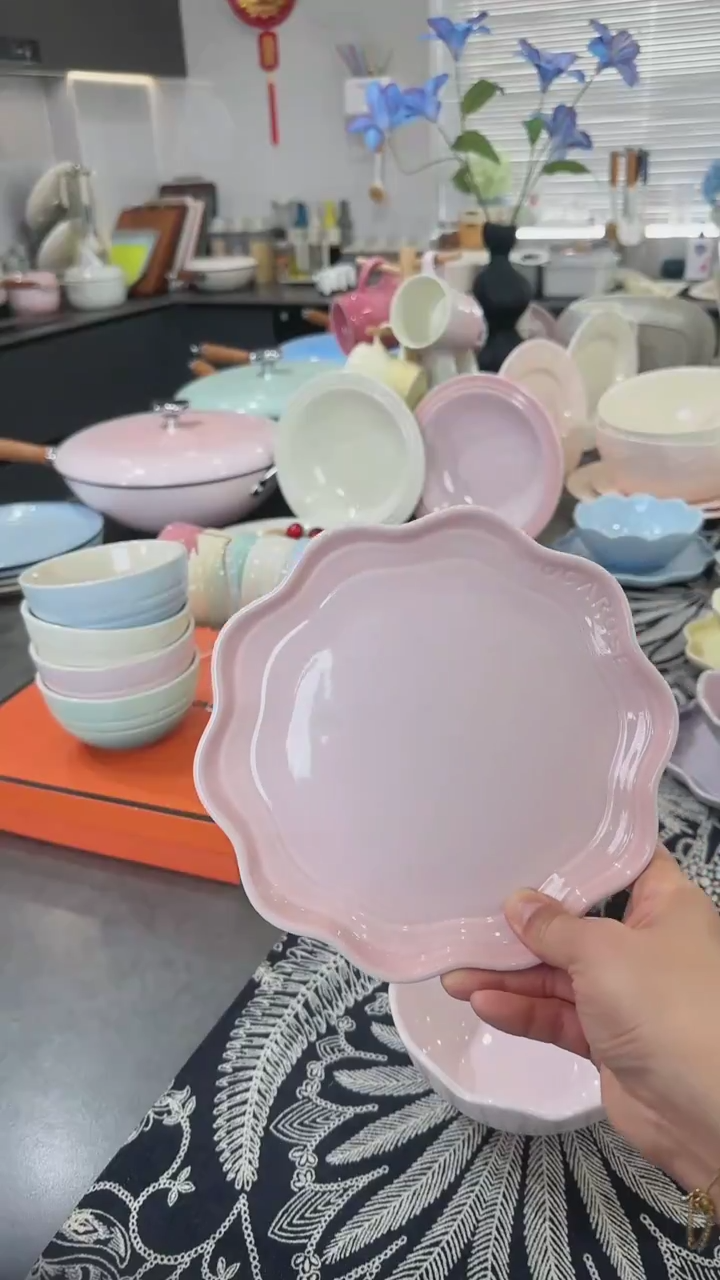 【闪购商品】瓷炻彩花边盘18cm-樱花粉