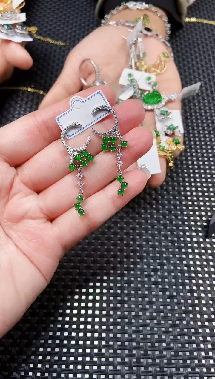 【闪购商品】翡翠耳饰未镶嵌111111111