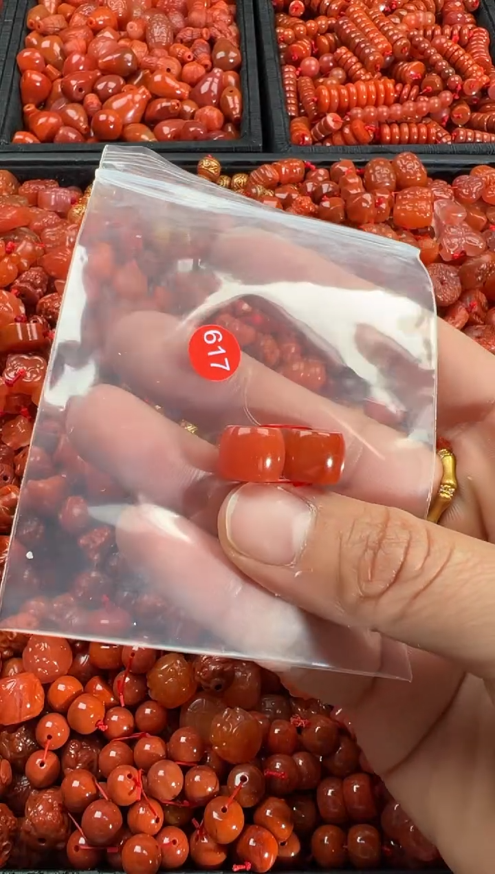 【闪购商品】南红玛瑙颈饰未镶嵌1