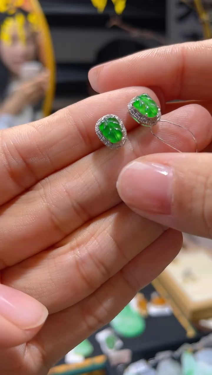 【闪购商品】翡翠颈饰18K金镶嵌假一赔三