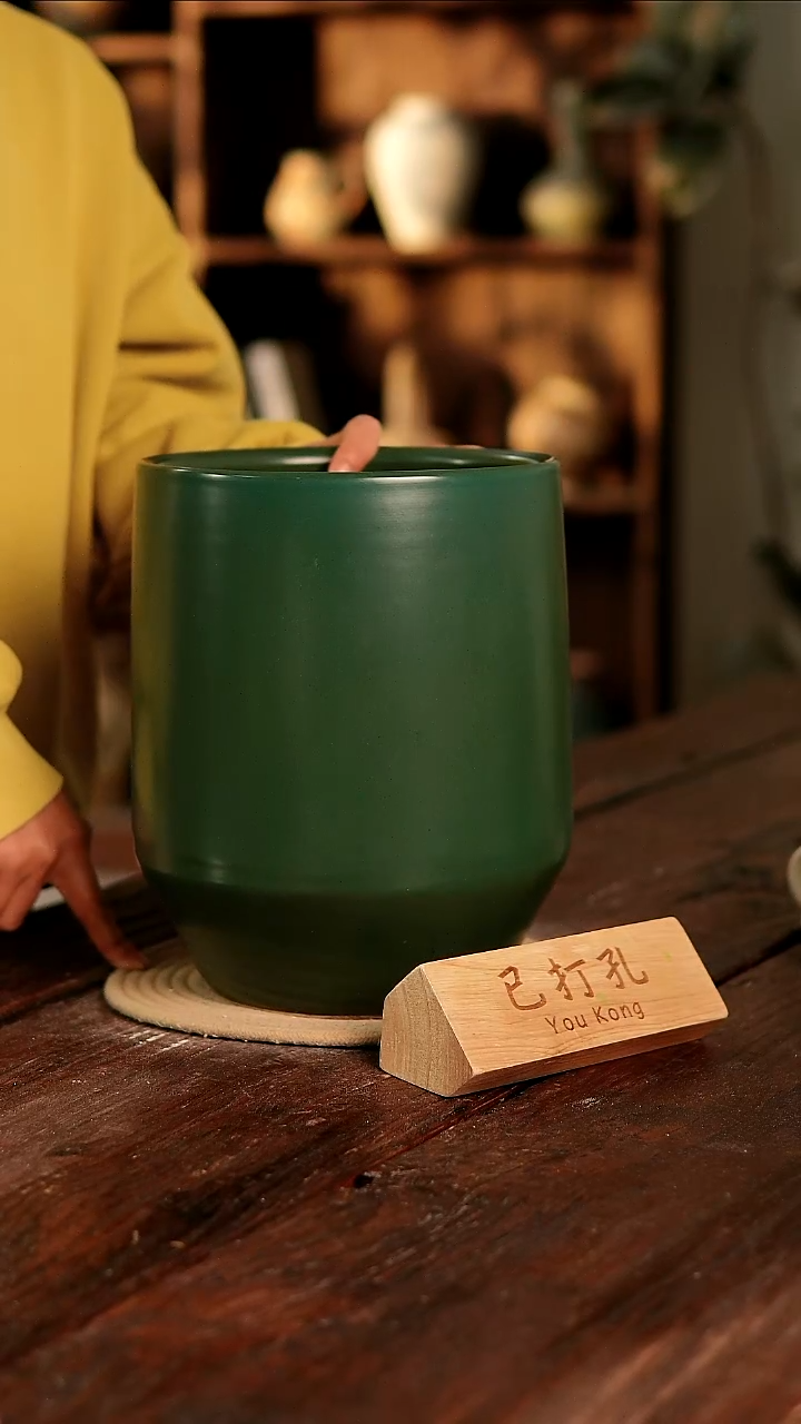 摆件22-199高27口19误差2已打孔