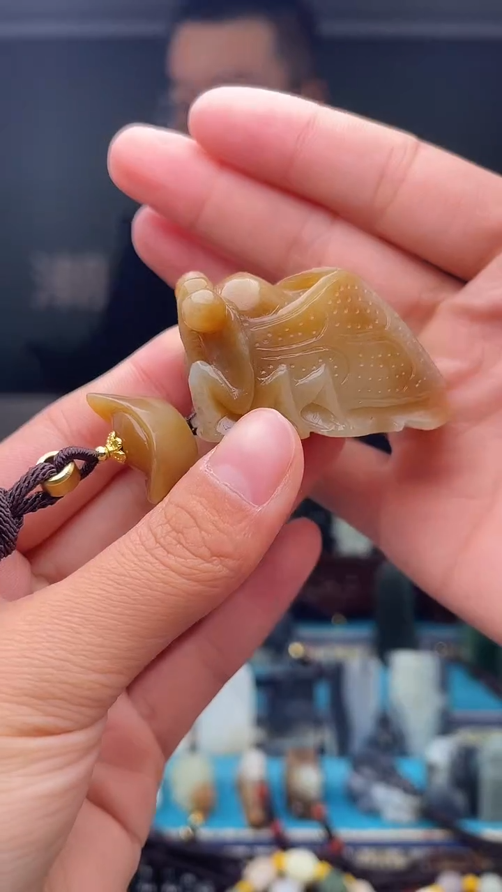 未镶嵌和田玉挂件1